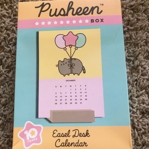 Pusheen easel desk calendar